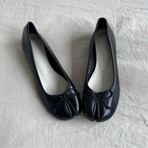 Black tabi shoes with block kitten heels